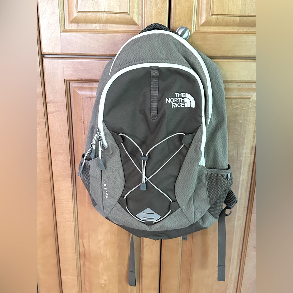 Northface Jester Backpack- Euc